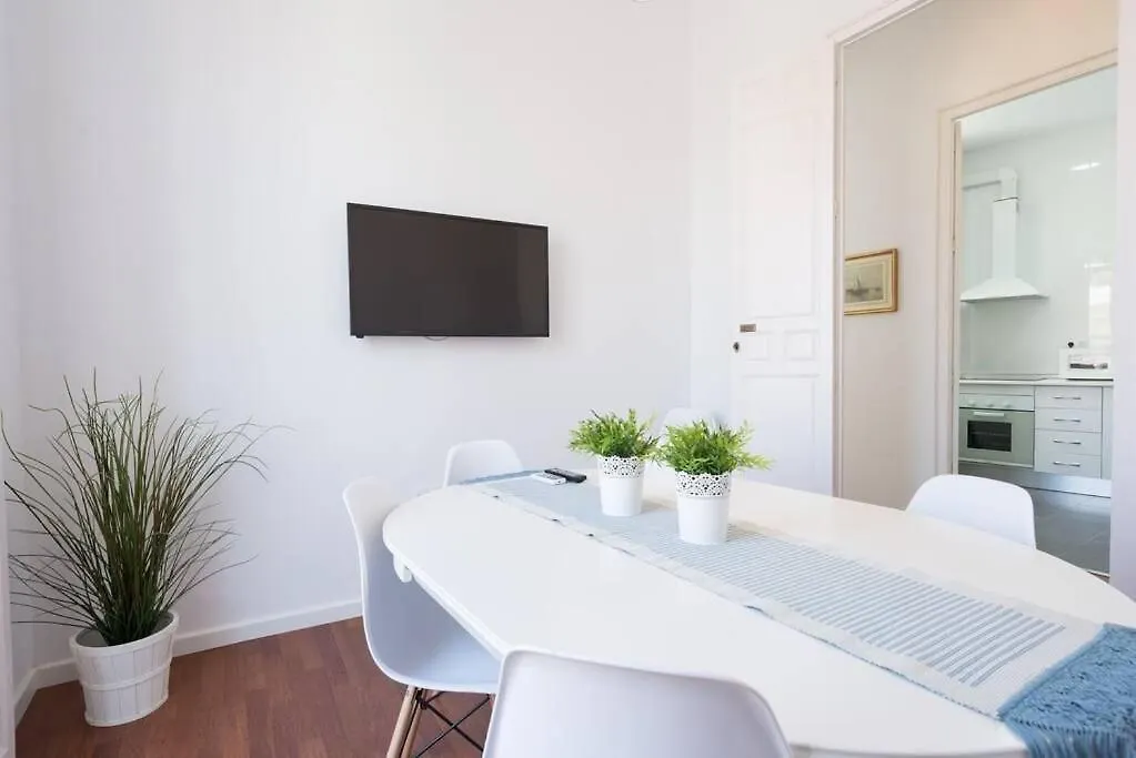 Sunny Malaga Apartments 0*,