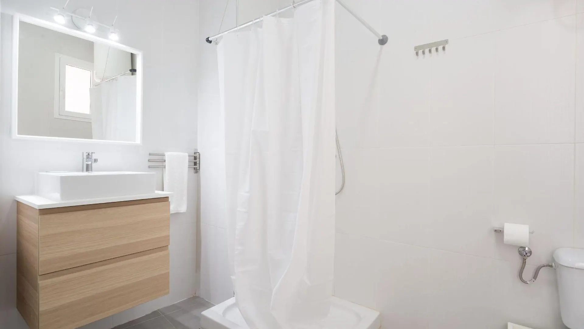 Sunny Malaga Apartments Spagna